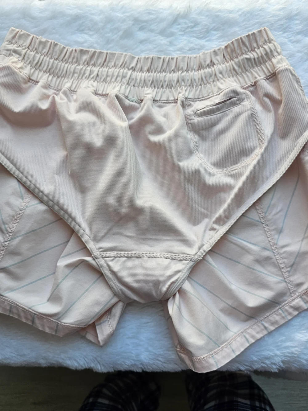 Lululemon Shake & Break Short
